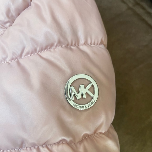 MICHAEL KORS puffer jacket; 4T - Picture 6 of 8